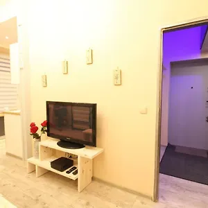 Апартаменты Flat Grunwaldzka Up To 2persons+1 Вроцлав