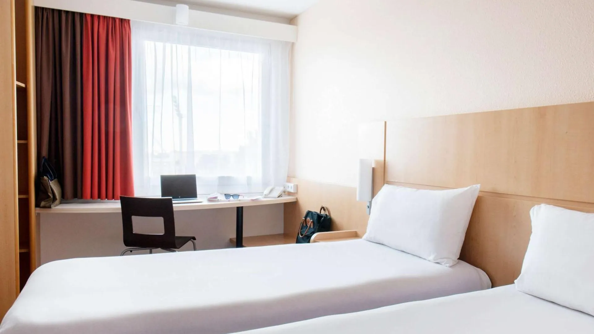 *** Hotel Ibis Warszawa Stare Miasto Polen